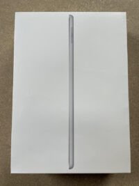 Apple iPad (2017) - 9.7 inch - WiFi + Cellular (4G) - 128GB - Zilver