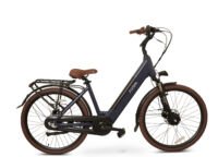 Avon Bx1 Elektrische Fiets 26 Inch – 250w Voorwielmotor 504wh Accu Tot 90 Km Actieradius Hydraulische Schijfremmen Nexus 3-speed Naafversnelling Kleurendisplay Lage Instap Jeans Blue